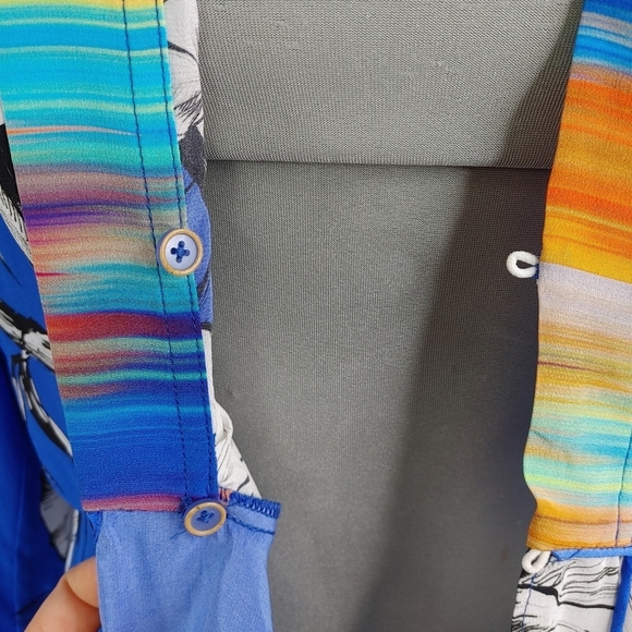 ROBERT Graham silk wrap top size M - Picture 12 of 16